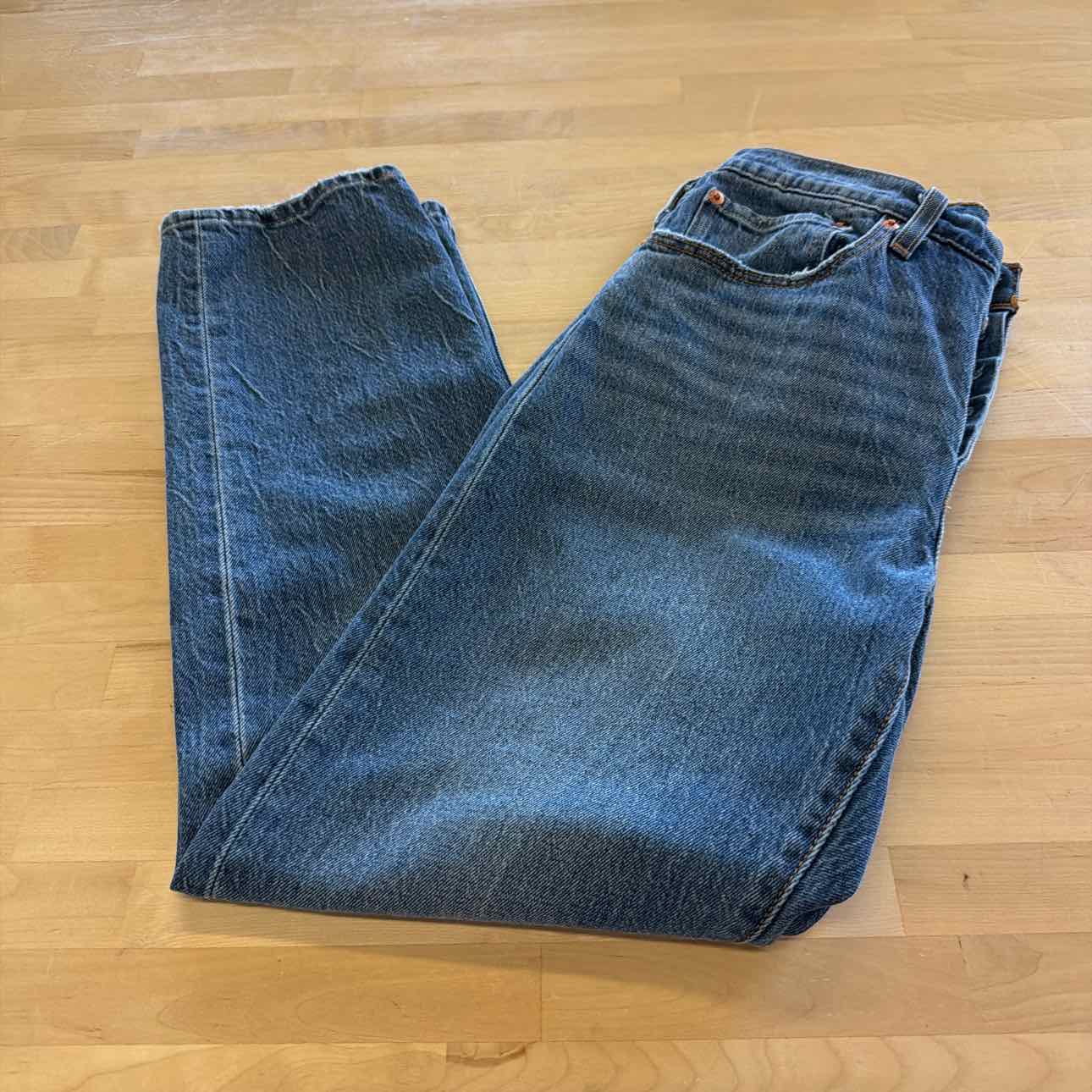Levi's Size 30x28 Blue Denim Preloved Jeans