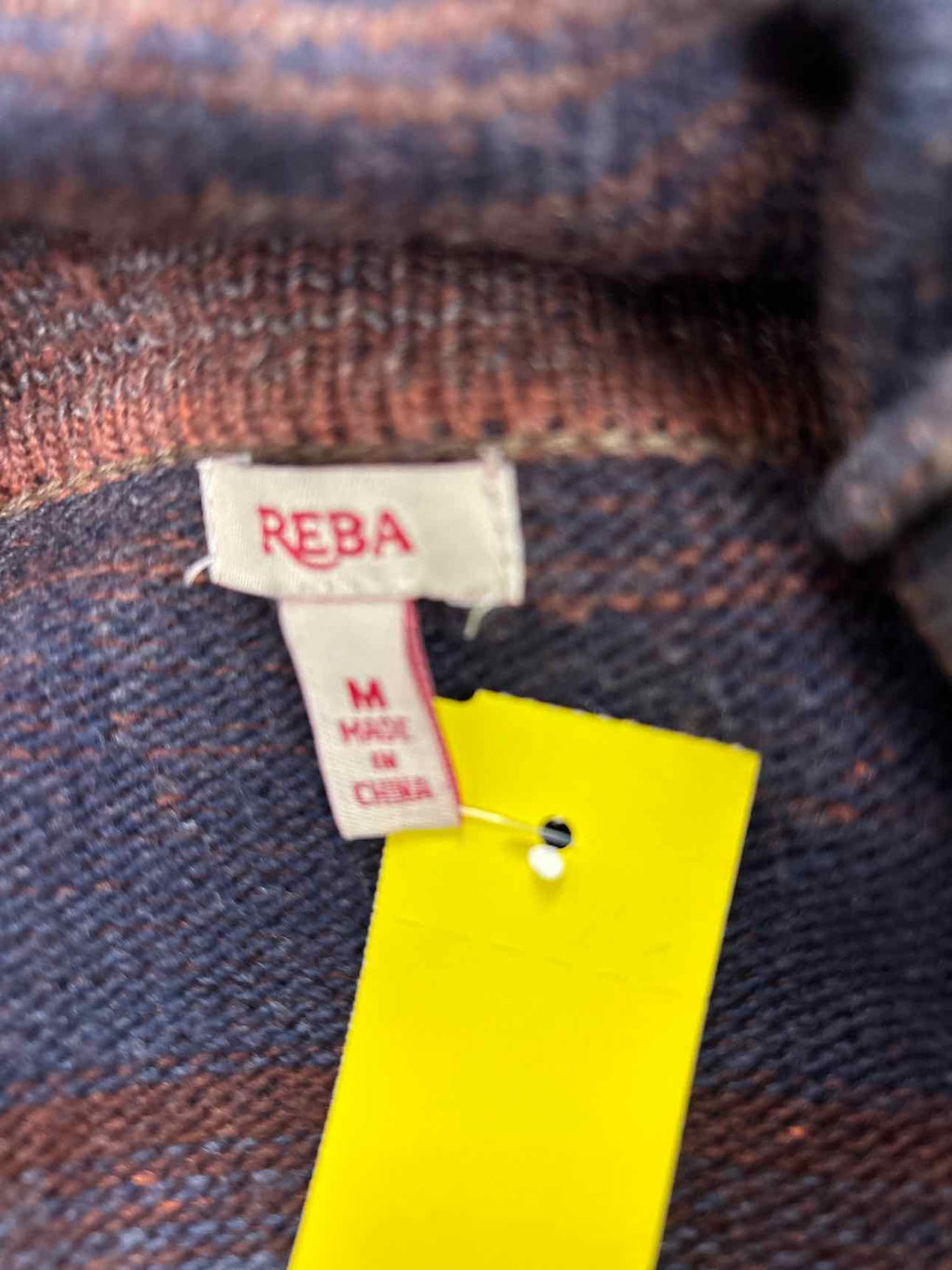 Reba Size M Multi - Fall Preloved Sweater
