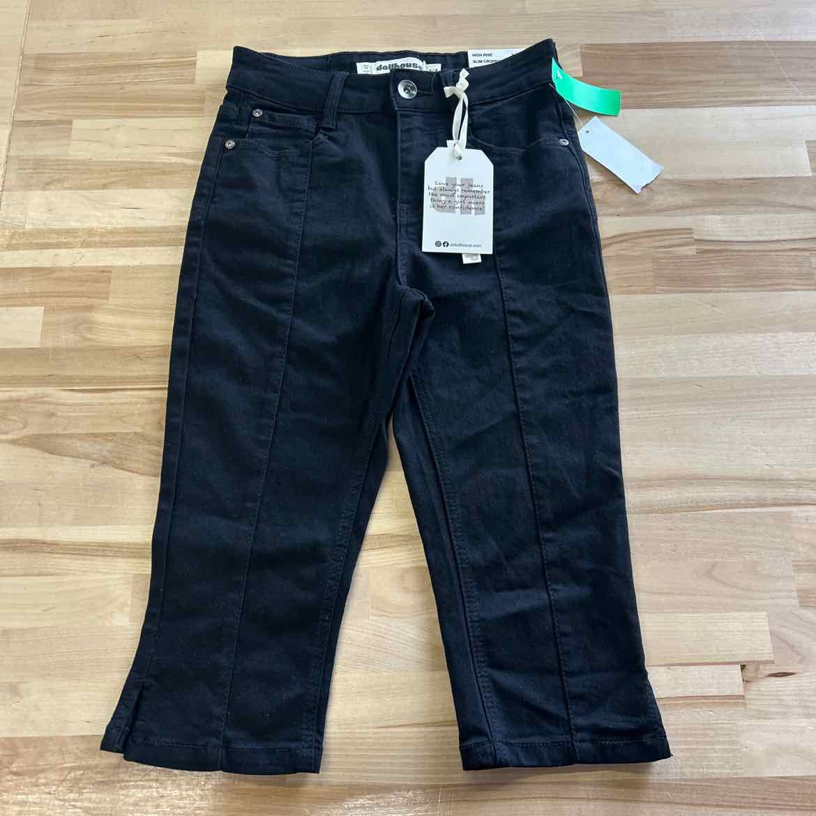 Dollhouse Juniors' Seam Front High-Rise Capri Jeans - Pure Black