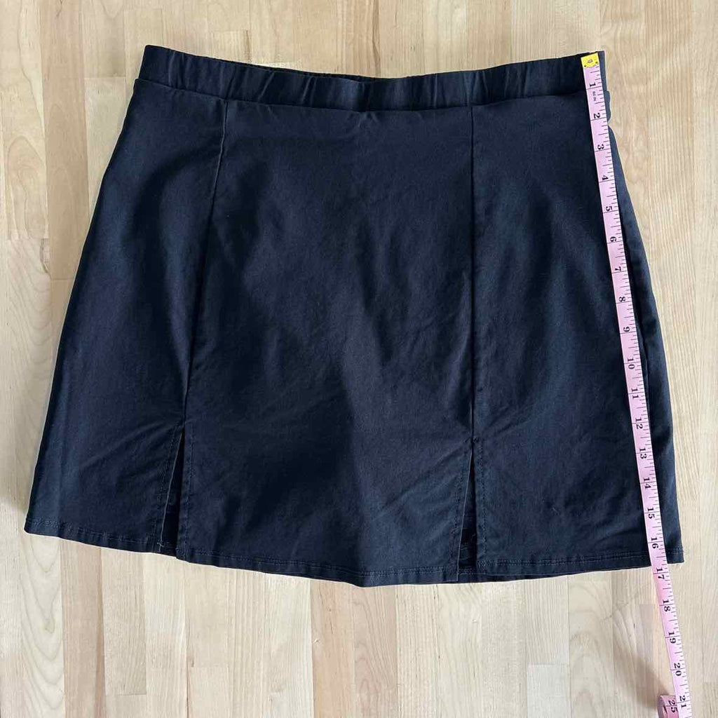 Zenobia Size XL Black Skorts