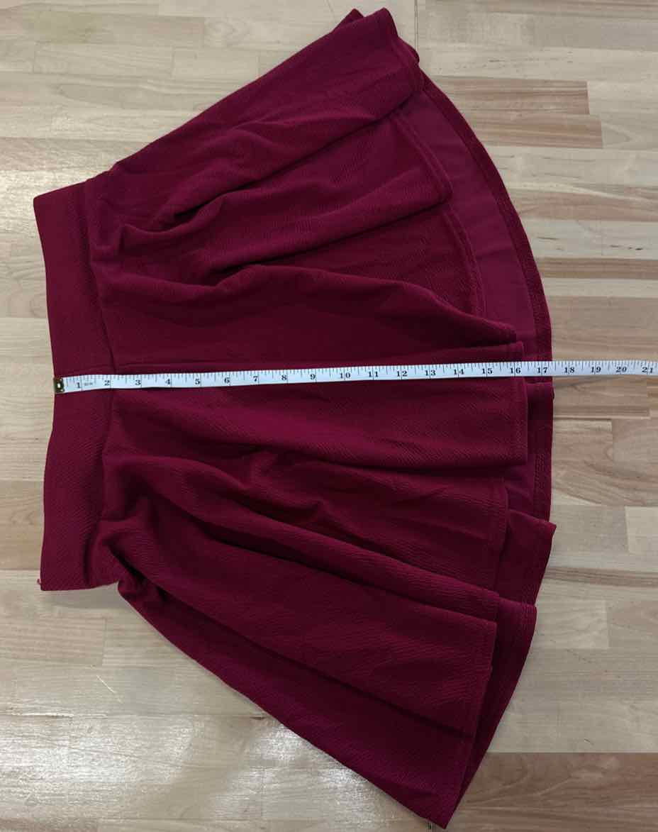 Urban CoCo Size L Burgandy Skirt