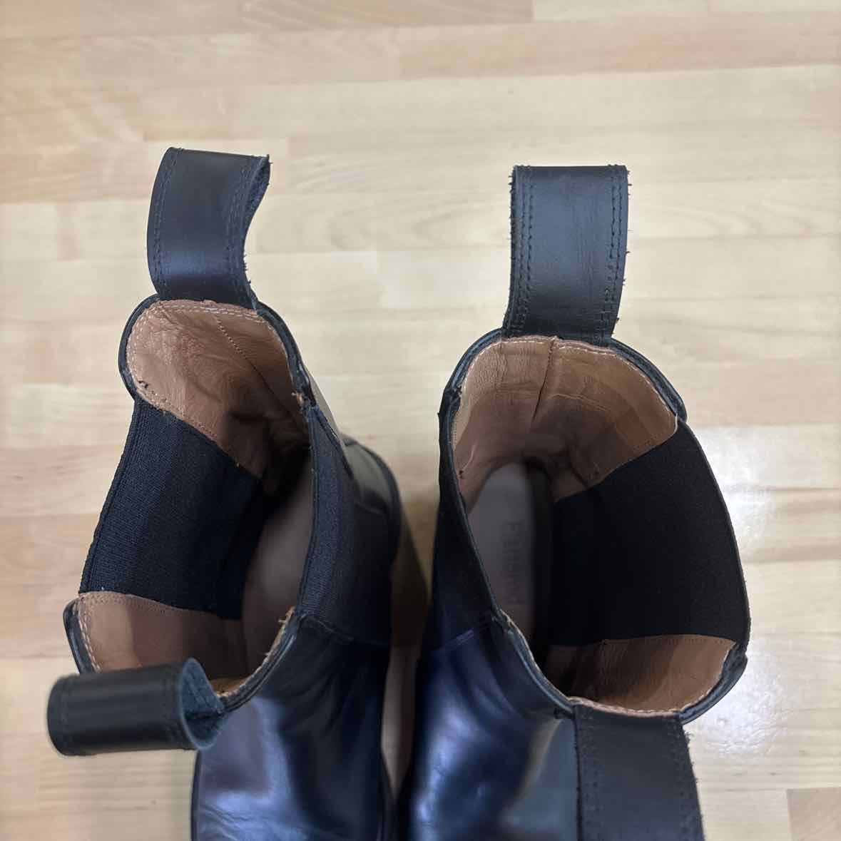 Flattered Size 6.5 Black Leather Preloved Boots