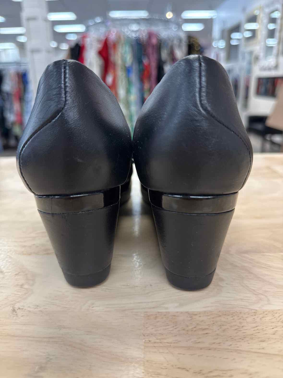 Tsubo Size 7.5 Black Leather Preloved Maryjane Wedges