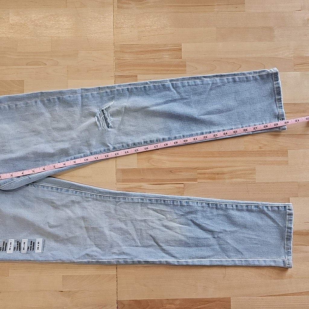 Levi's Women's 724 High Rise Straight Jeans