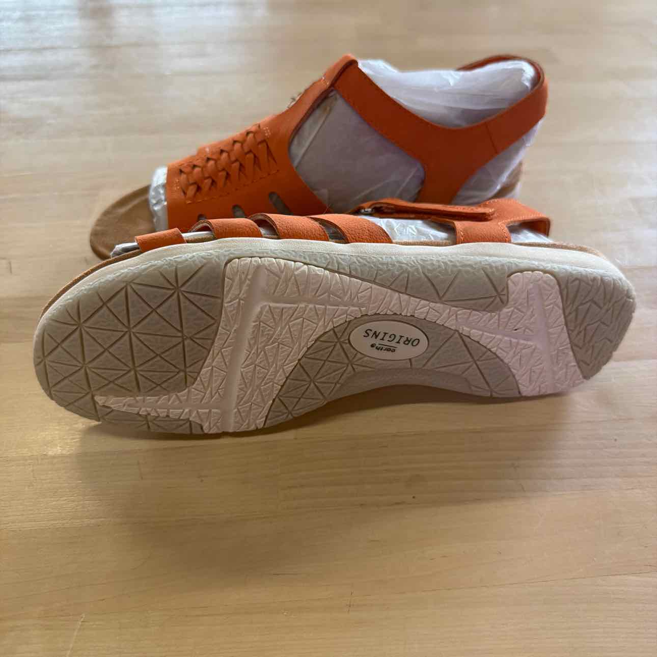 Earth Size 10 Orange New Sandals