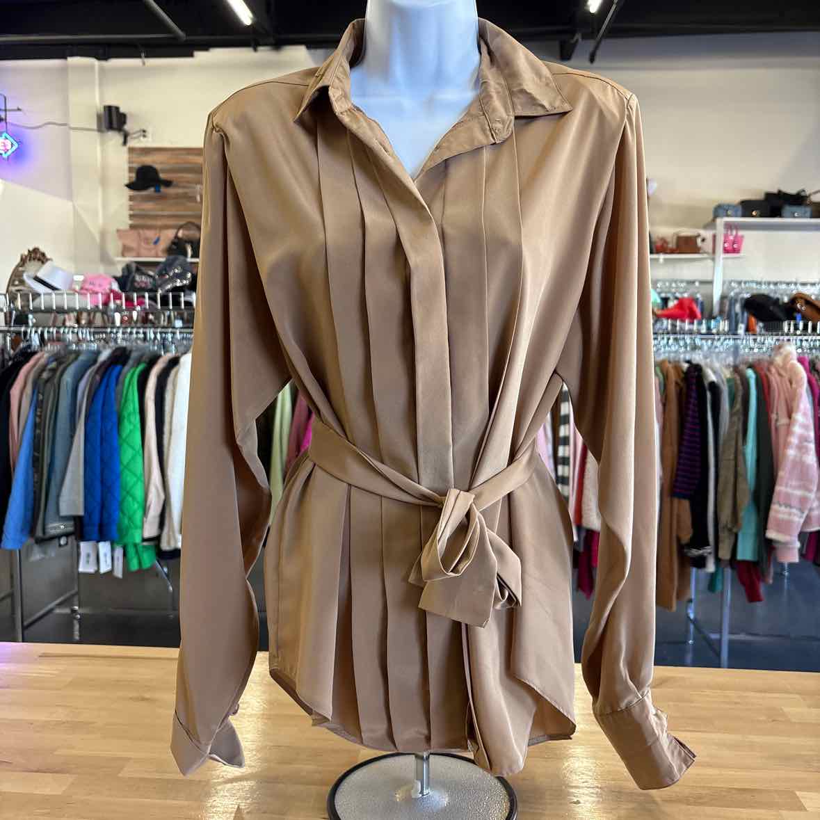 J. Celeste Size M Brown Button Down Shirt