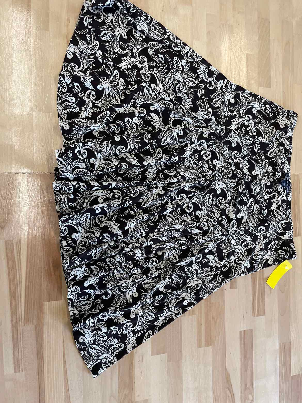 American Living Size M Brown Skirt