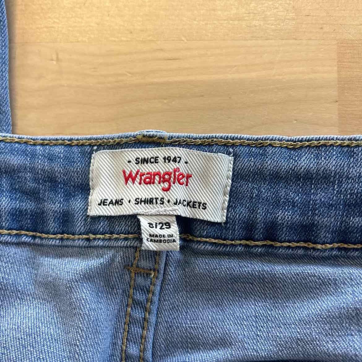 Wrangler Size 8 Blue Denim Preloved Jeans