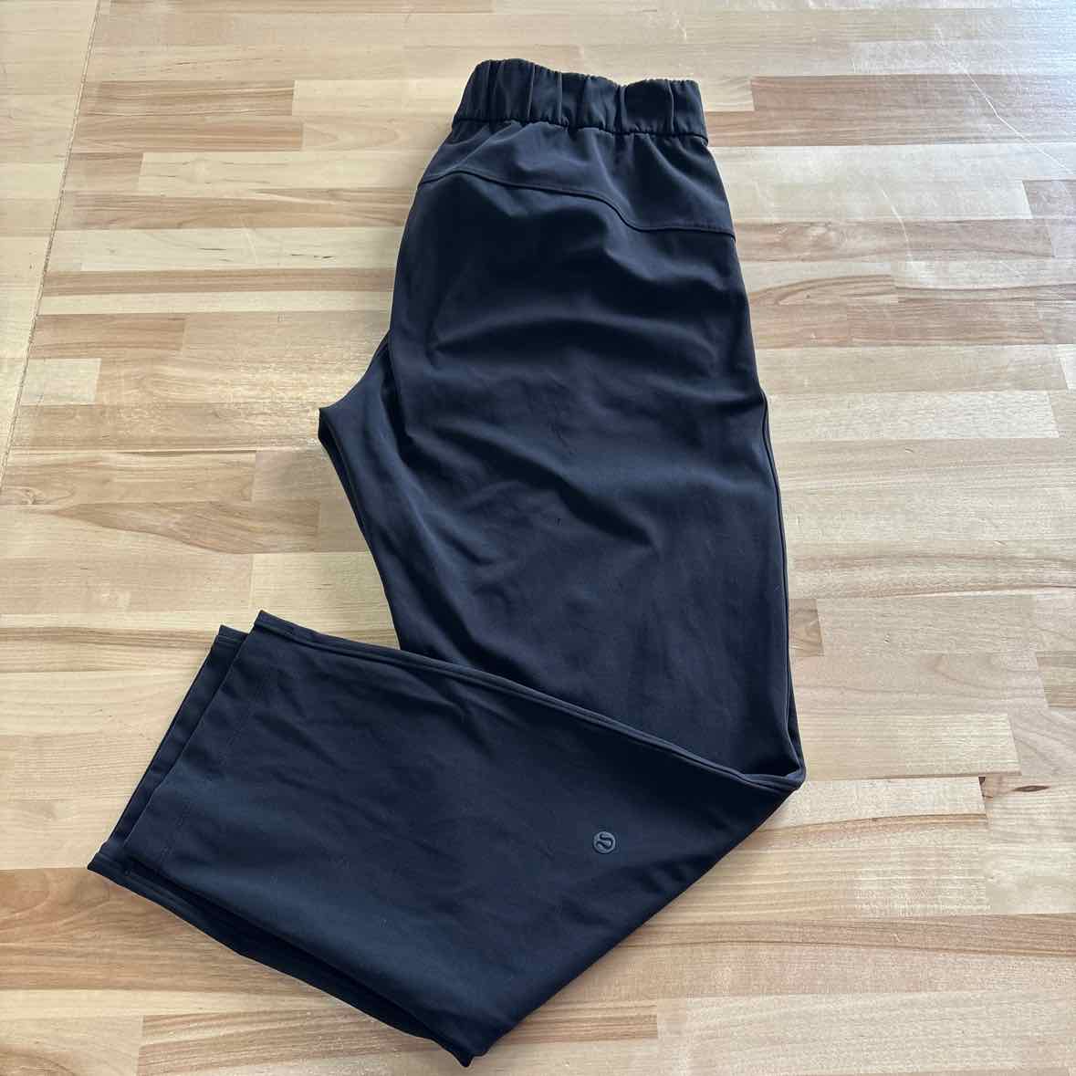 LuluLemon Size 8 Black Athletic Pants