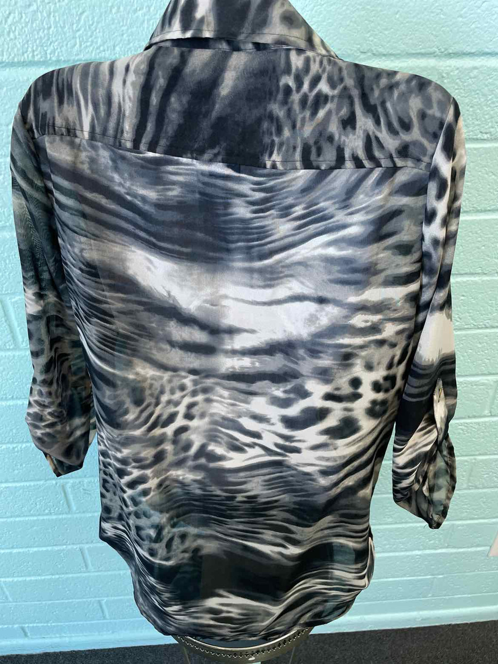 Sunny Leigh Size S Gray & black Blouse