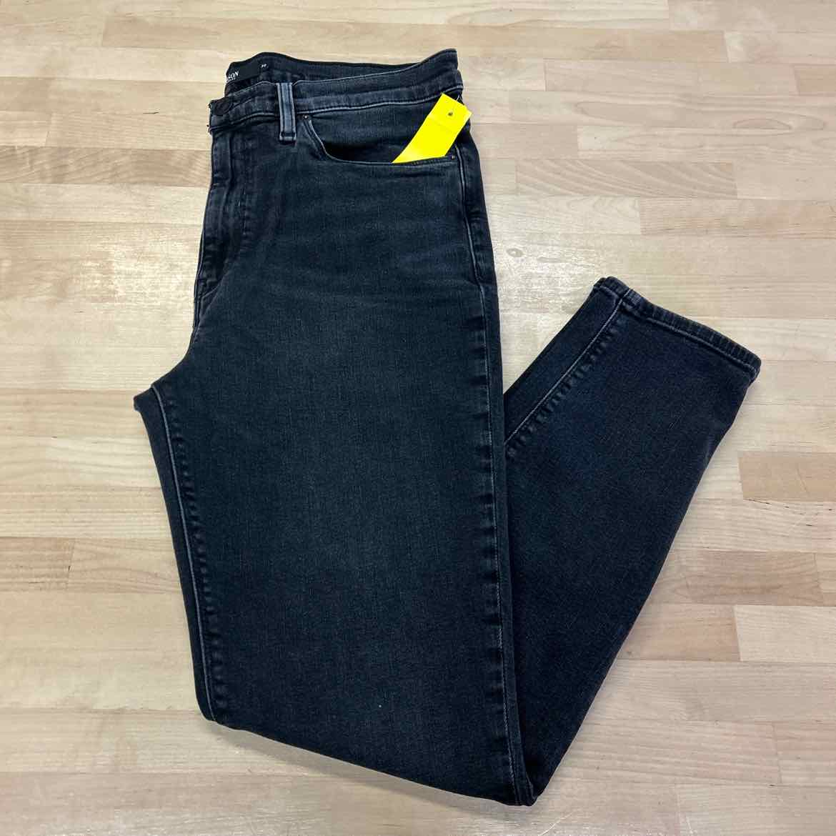 Hudson Size 30 Black Jeans