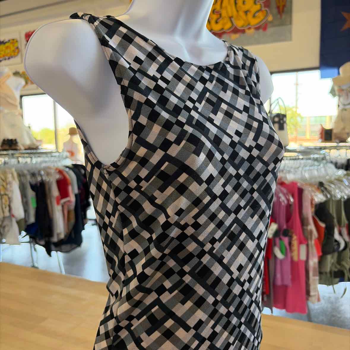 A.Byer Size M Multi-Color Preloved Sleeveless