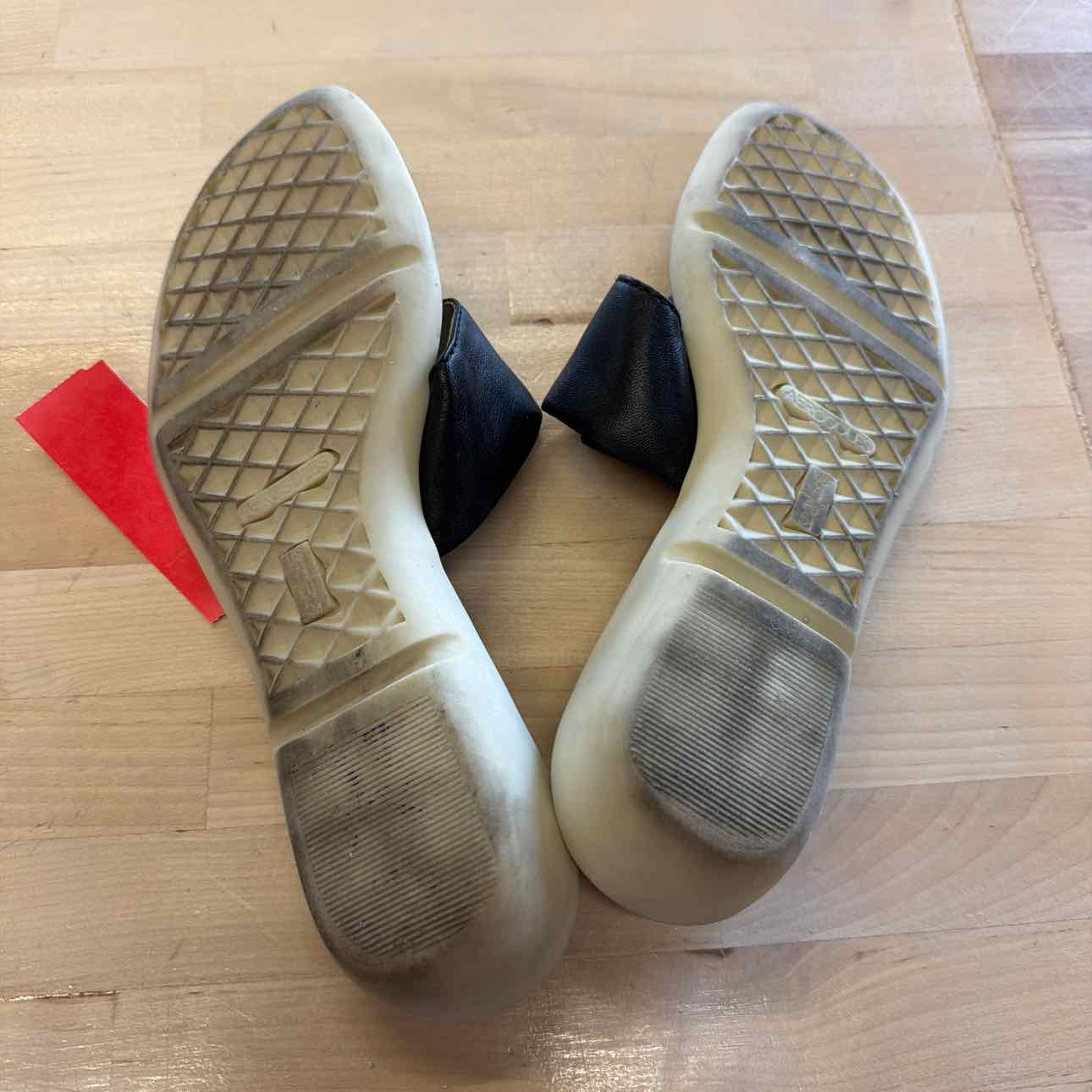 Aerosoles Size 7.5 Black Used Sandals