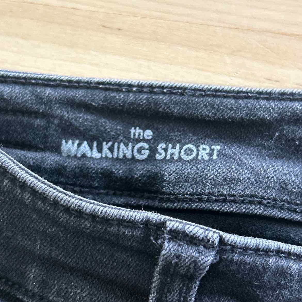 Liverpool Women Size 4 Black Preloved Shorts