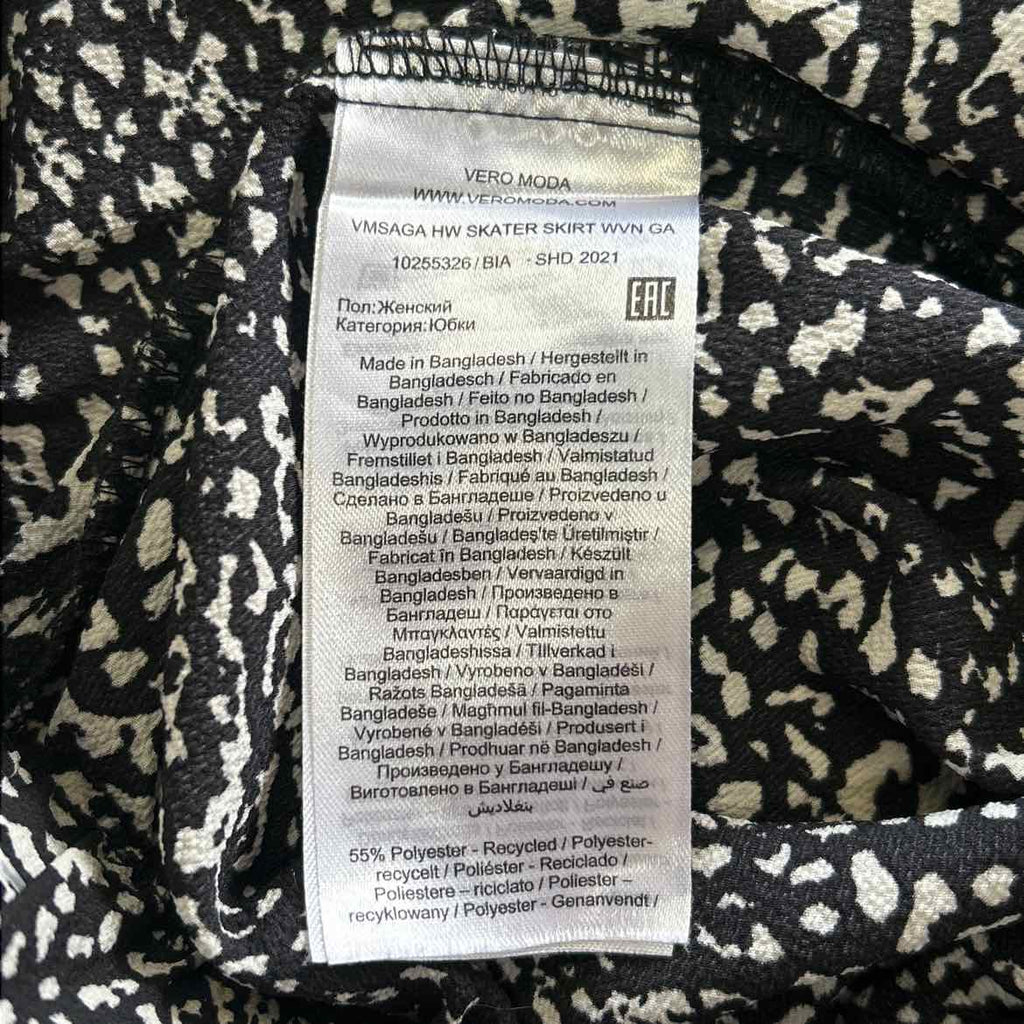 VeroModa Size M Black White Preloved Skirt