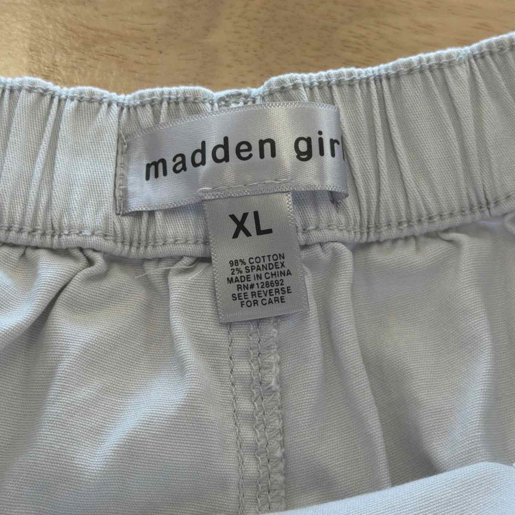 Madden Girl Women Size XL  Gray New Shorts High Rise Utility Shorts