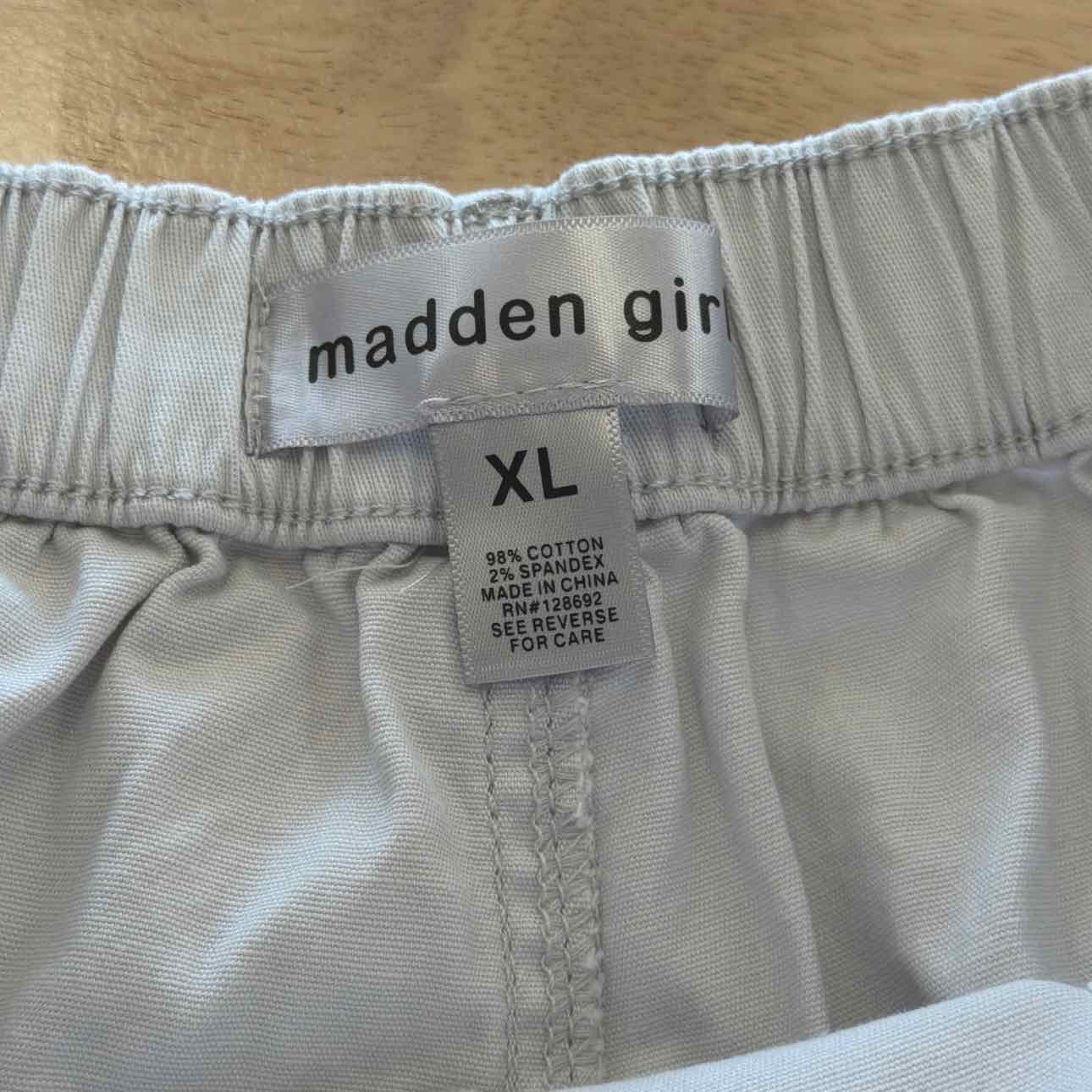 Madden Girl Women Size XL  Gray New Shorts High Rise Utility Shorts