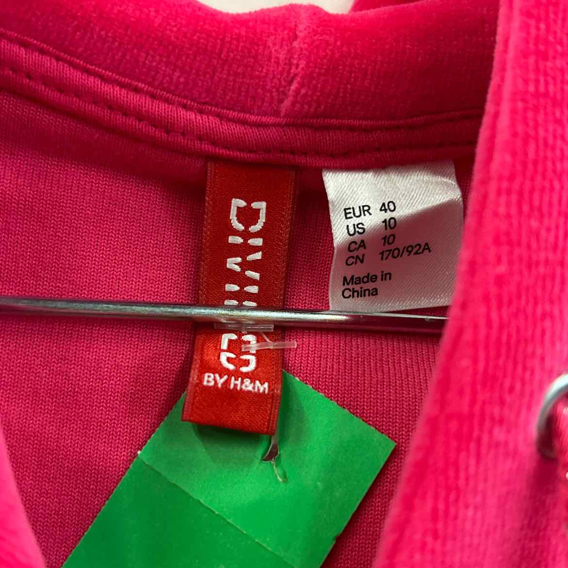 Divided Size M Pink Velvet Preloved 2 Pc Set