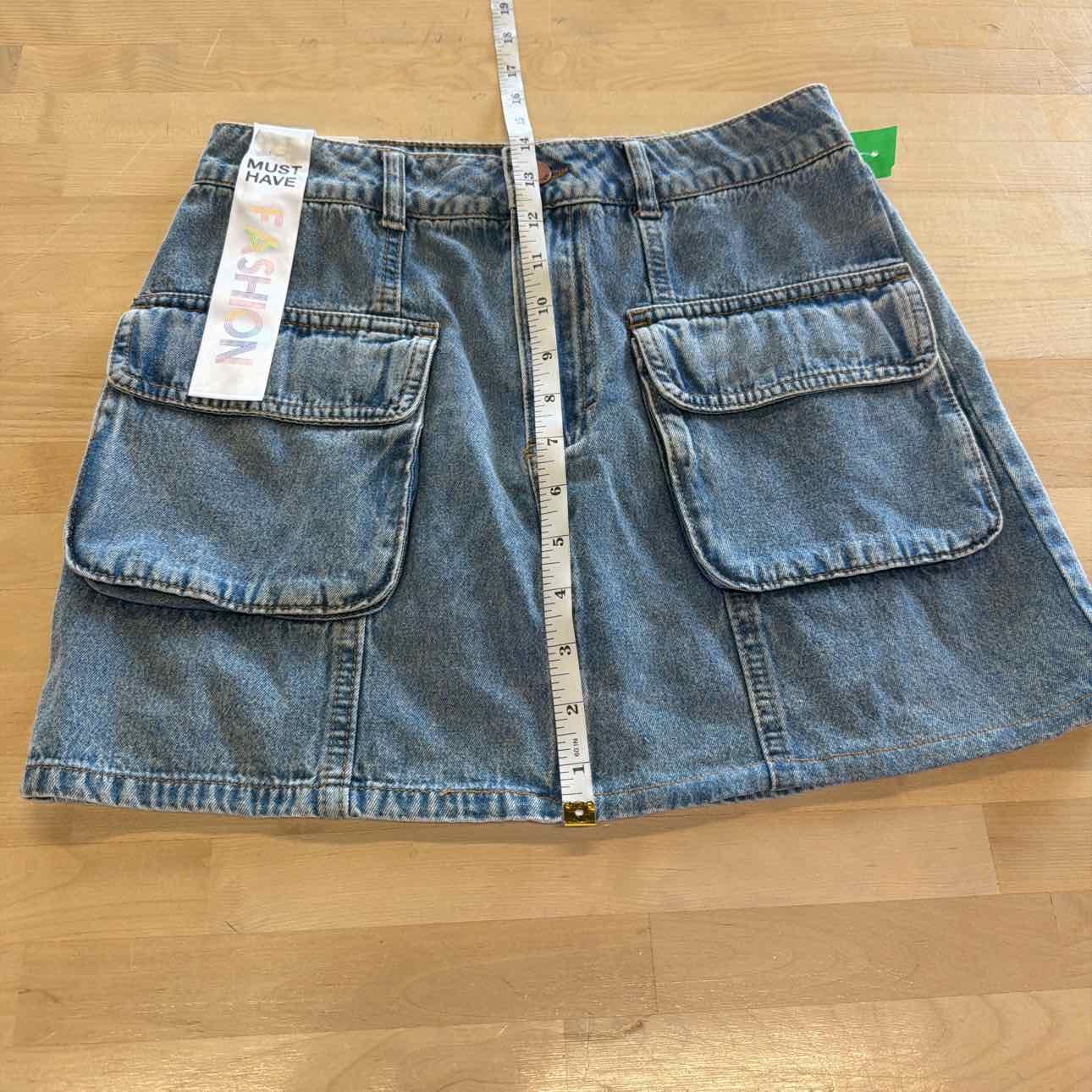 Tinseltown Juniors' Cotton Denim Cargo Miniskirt - Medium Wash