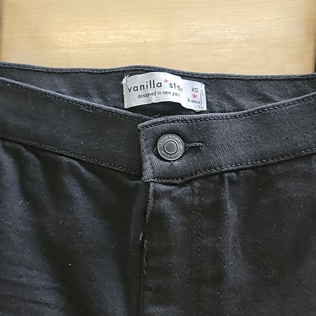 Vanilla Star Size XS Black New Jeans