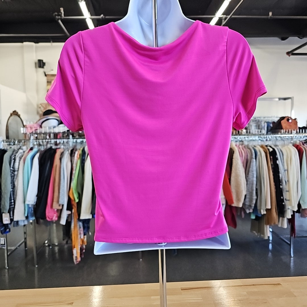 Live in the Moment Size L Pink Crop Top