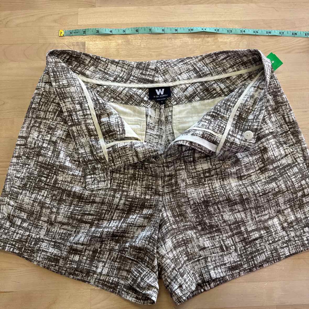 Worth Women Size 4 Tan Preloved Shorts