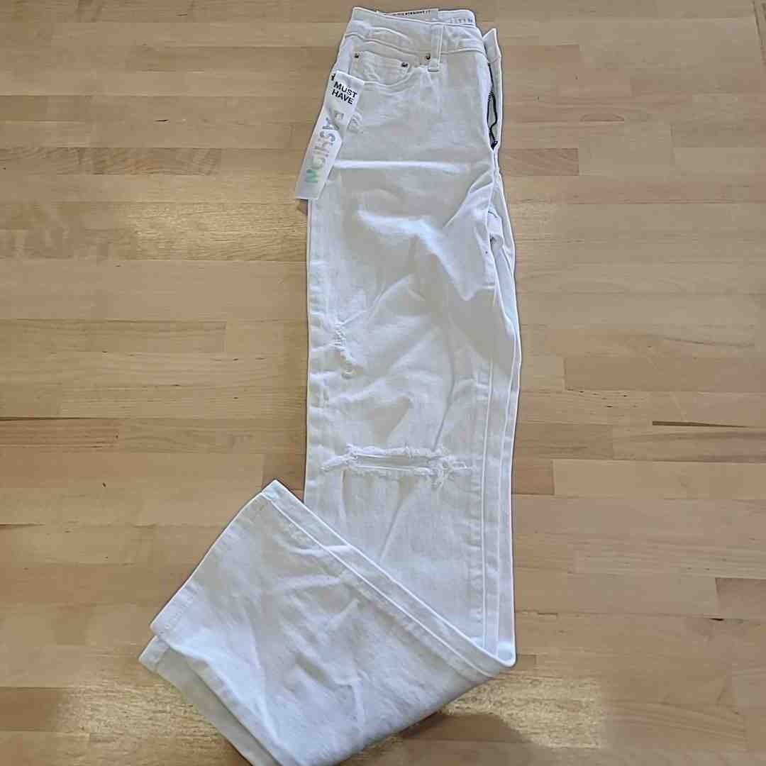 tinceltown Size 0 White  Relaxed Ripped High-Rise Straight-Leg Jeans  NWT