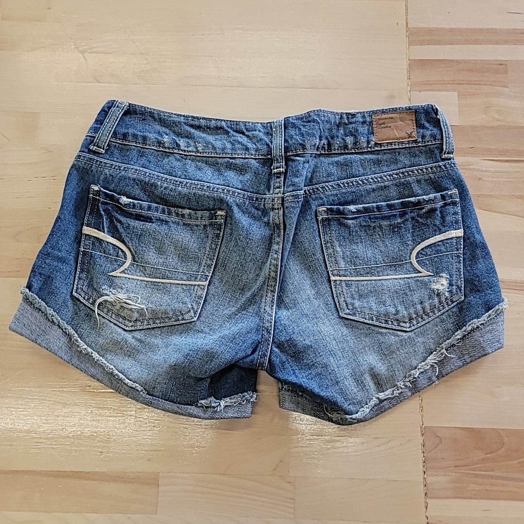 American Eagle Size 2 Blue Shorts