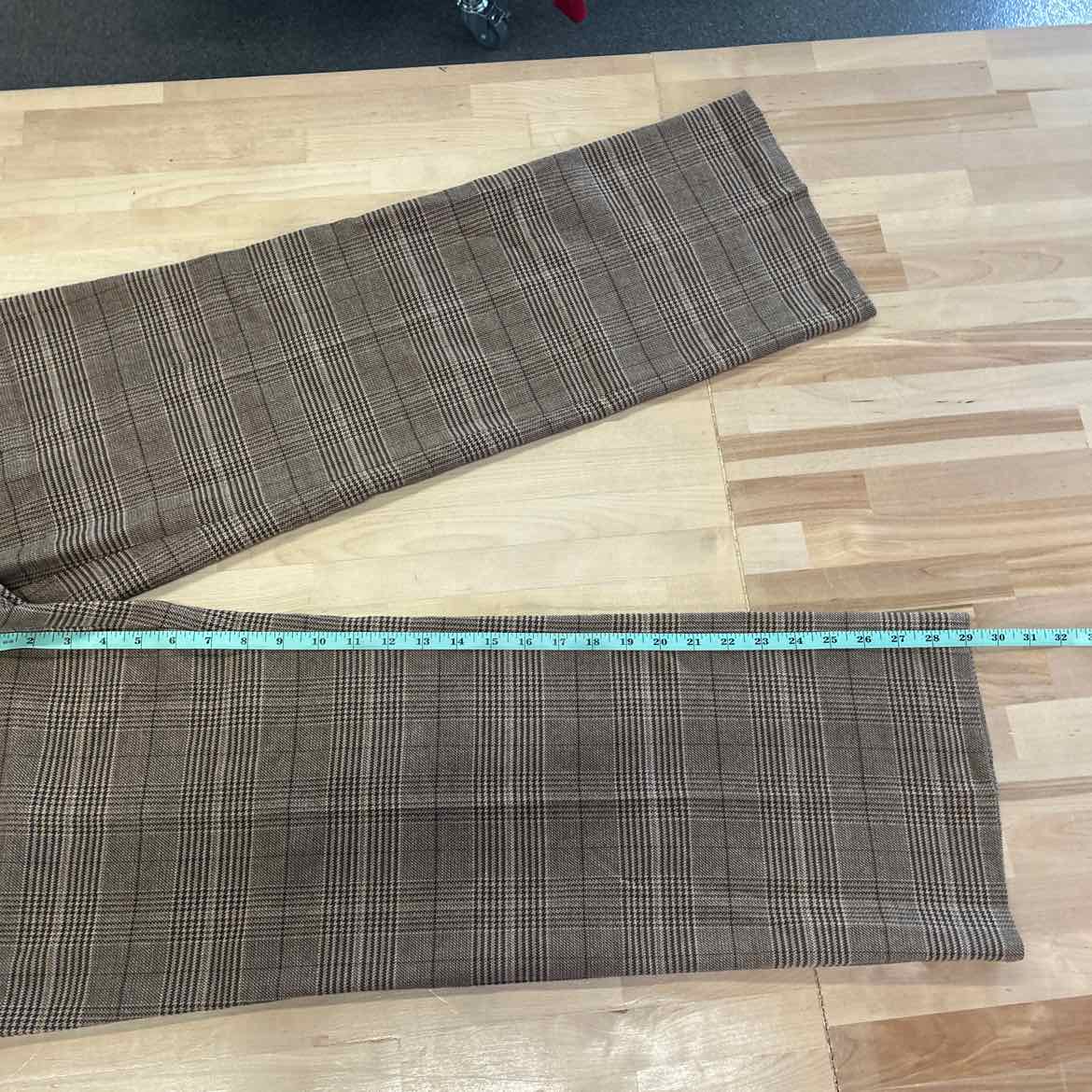 Mode of One Men's Relaxed-Fit Plaid Trousers