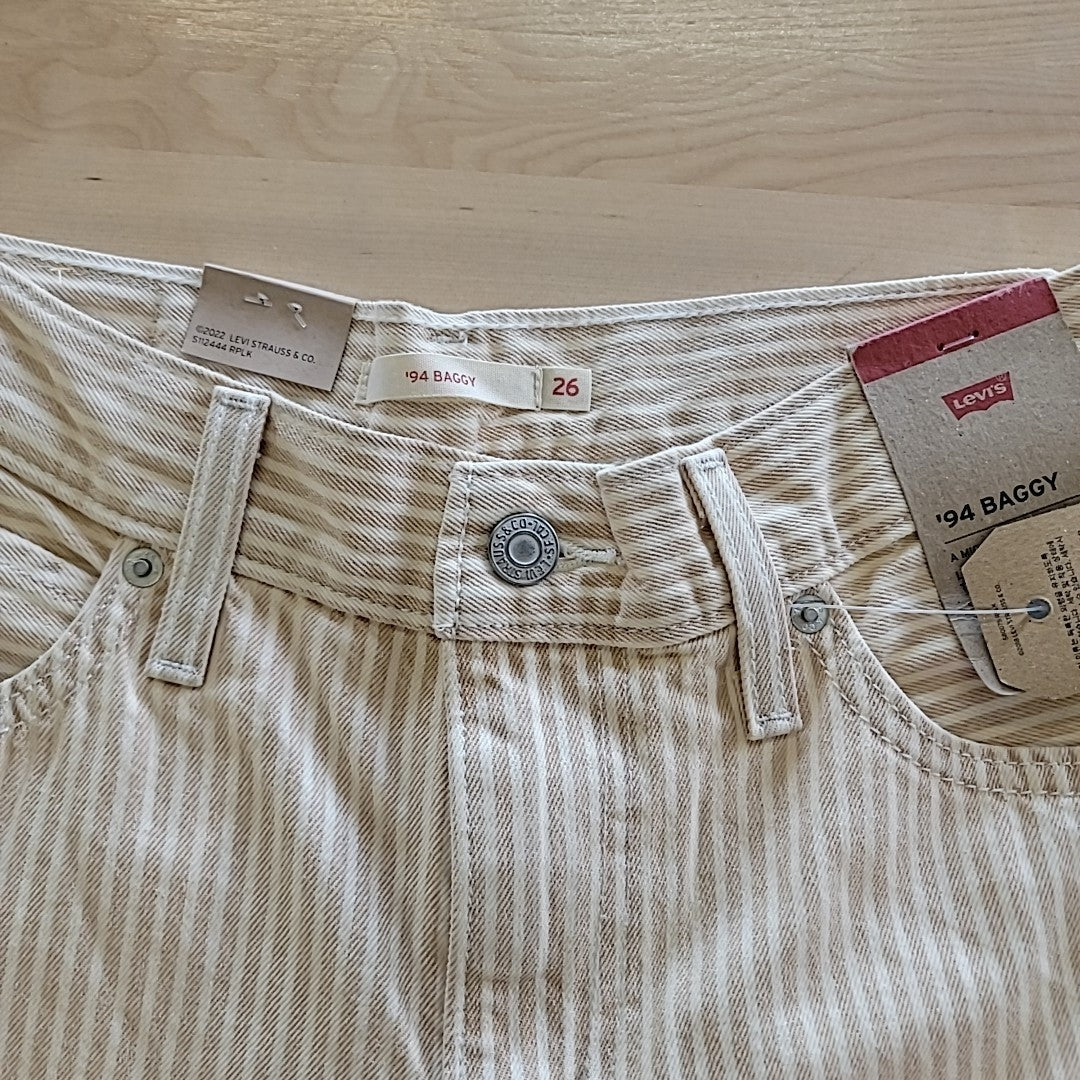 Levi's Size 26 Beige Jeans