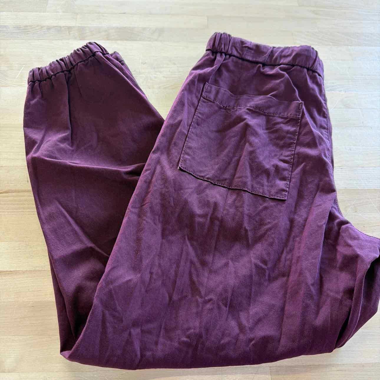 Levi's Women's Mid-Rise Essential Joggers - Merlot