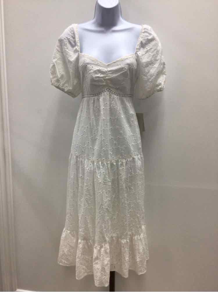 kingston grey Size L White New Dress