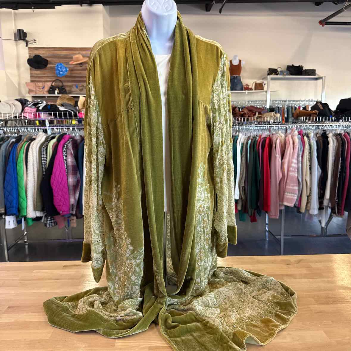 Vintage rose Size XXL Green Duster