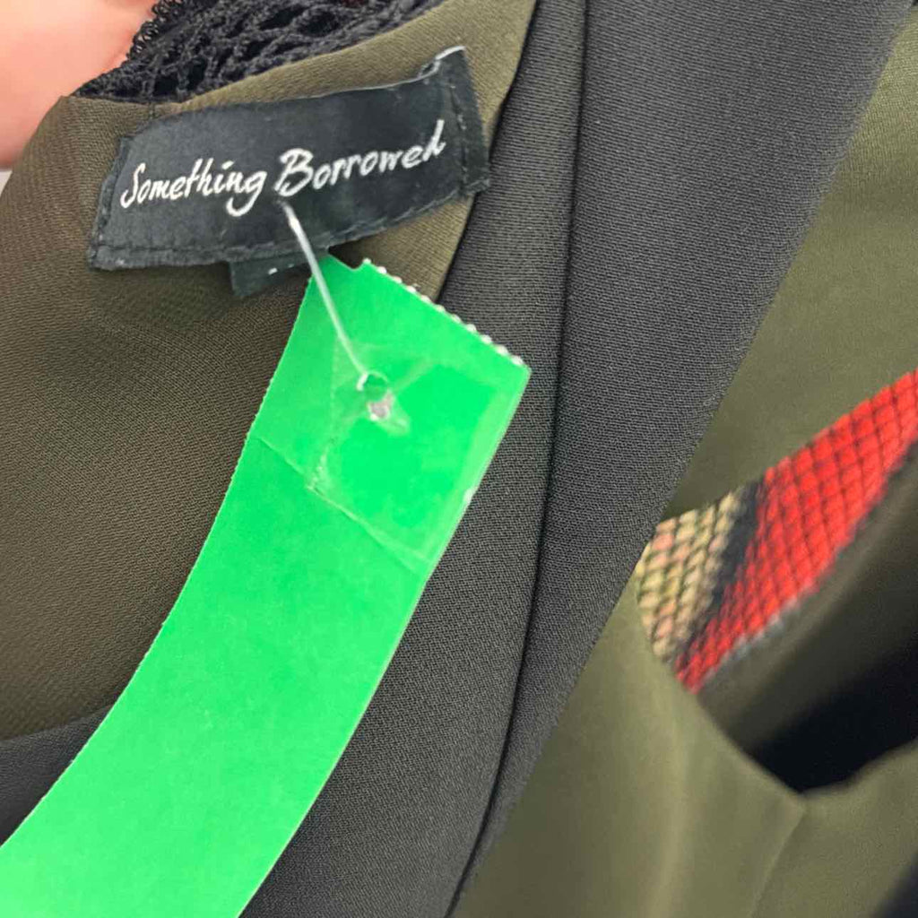 Something Borrowed Size M Black/Green Polyester Spandex Preloved Dress