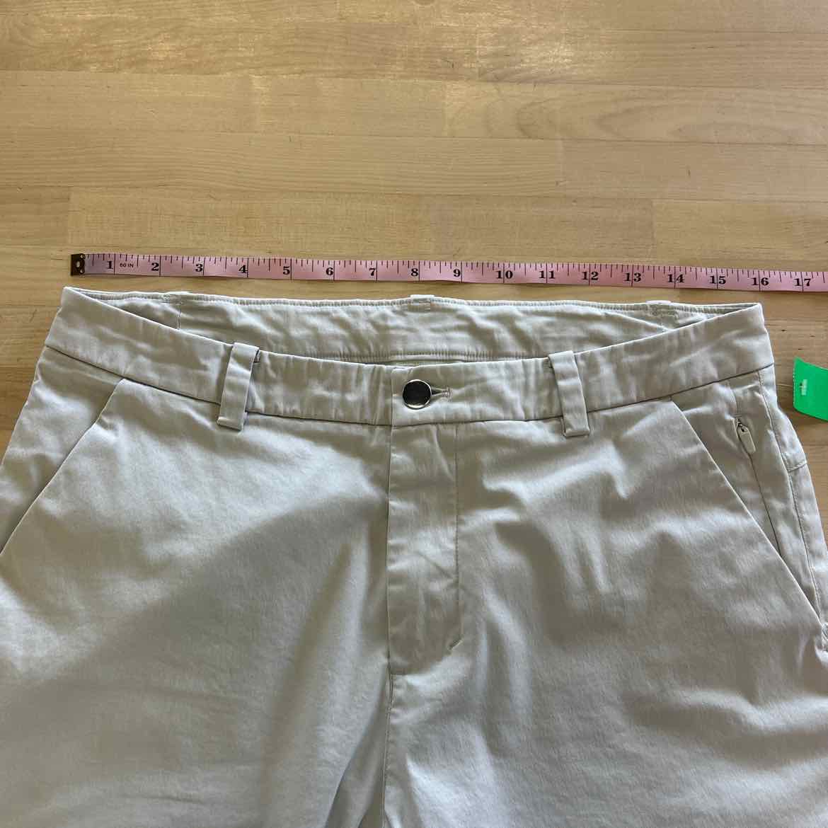 LuluLemon Size 31 Beige MENS Pants
