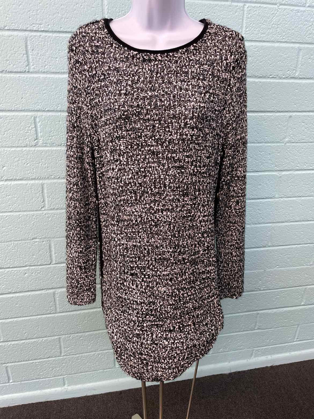 Chico's Size 1 White & Black Tunic