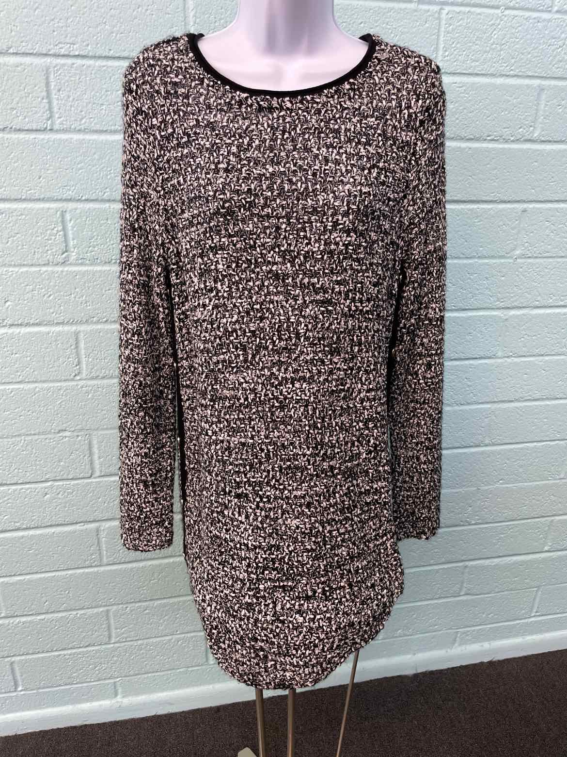 Chico's Size 1 White & Black Tunic