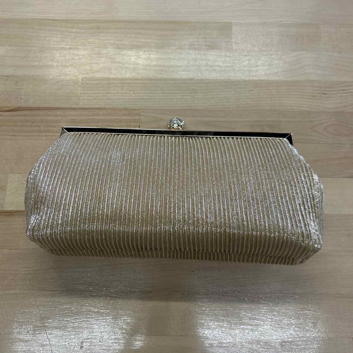 Women's Pleated Metallic Frame Clutch - Champagne, Gold-tone