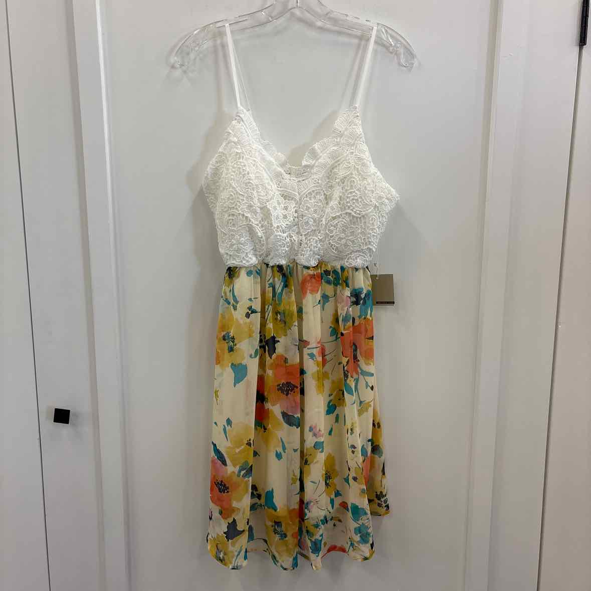 Active USA Size L White New Dress