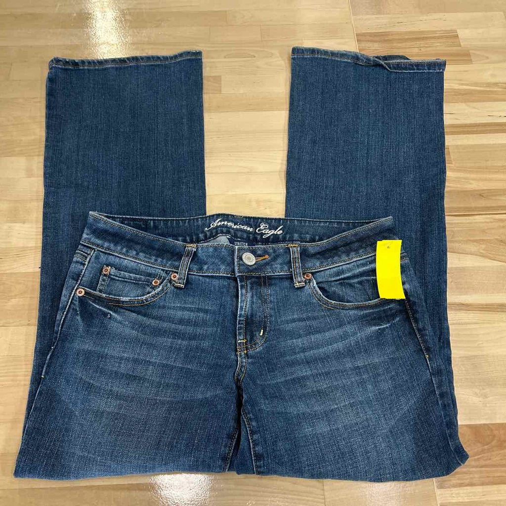 American Eagle Size 8 Blue Denim Preloved Jeans