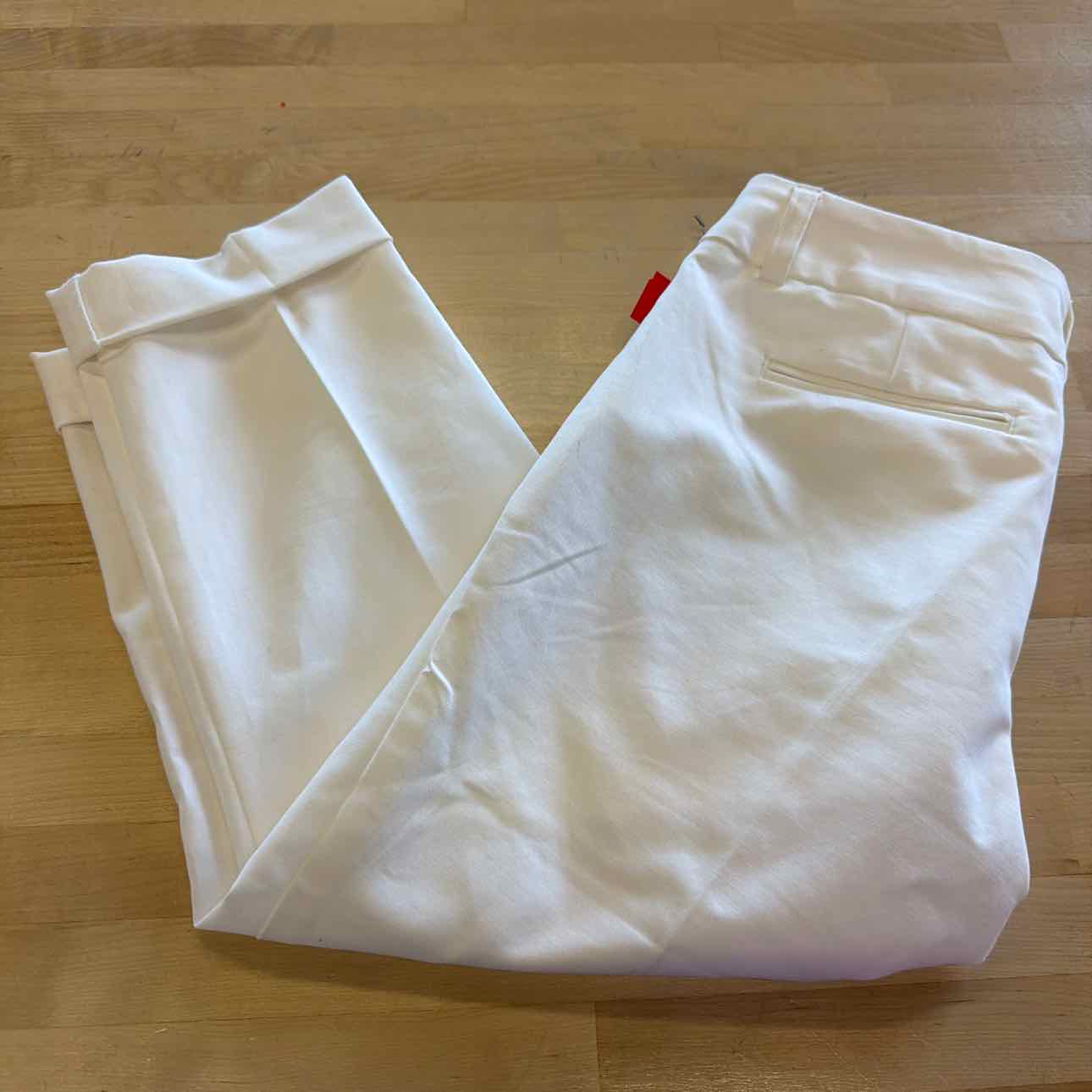 Willi Smith Size 4 White New Capris