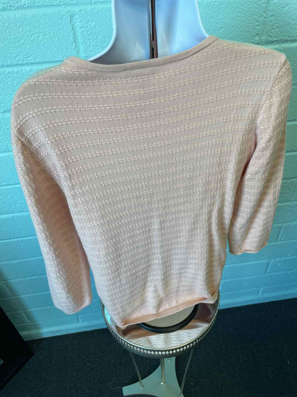Ann Taylor Size M Peach Sweater