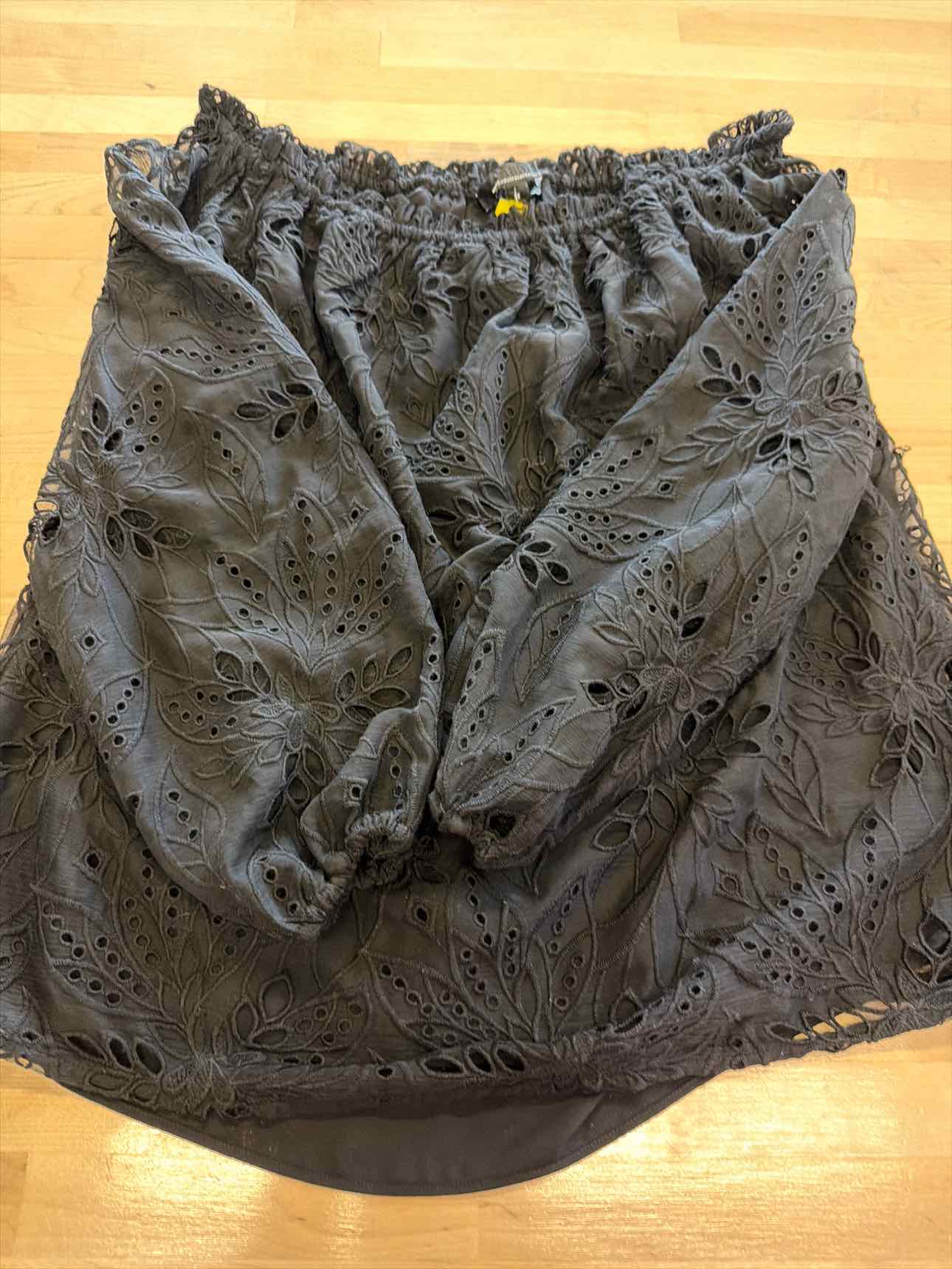 White House Black Market Size M Black Blouse