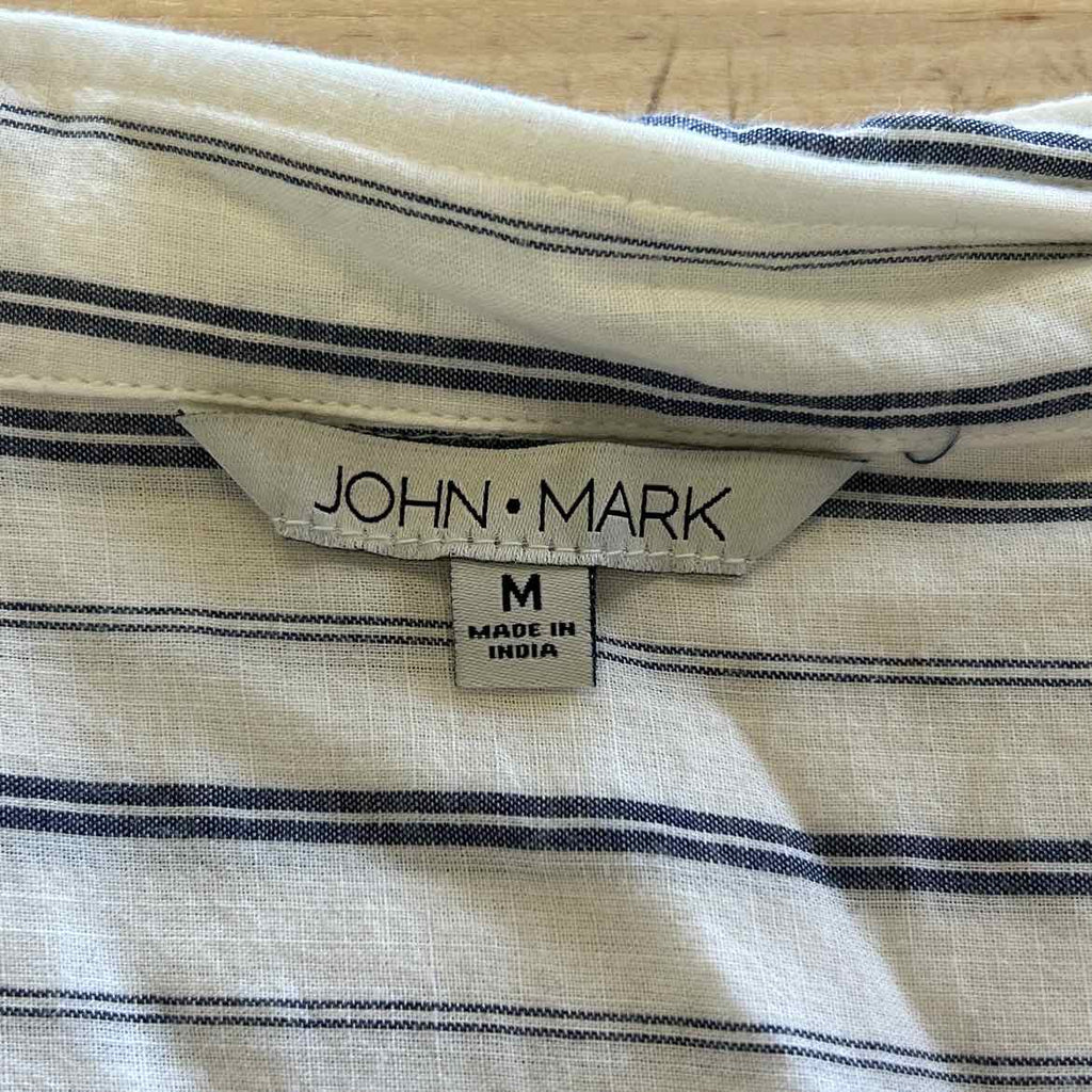 John Mark Size M White Preloved Longsleeve