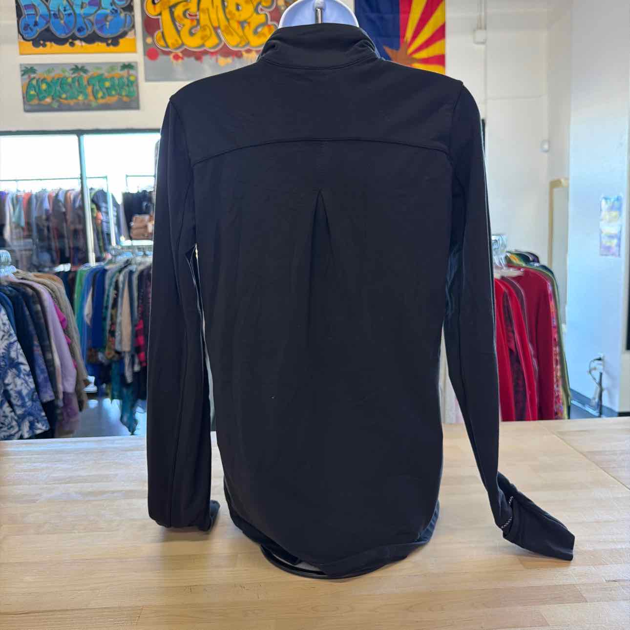 LuluLemon Size 8 Black Preloved Athletic Jacket
