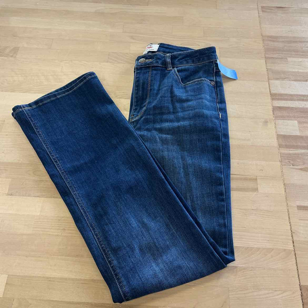 Wrangler Size 6 Blue Denim Preloved Jeans
