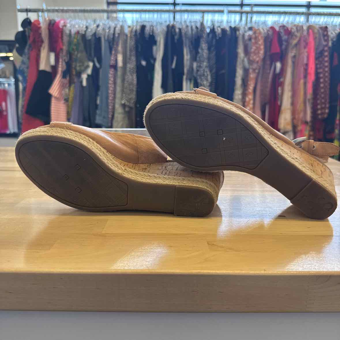 Franco Sarto Shoe Size 11 Tan Wedges