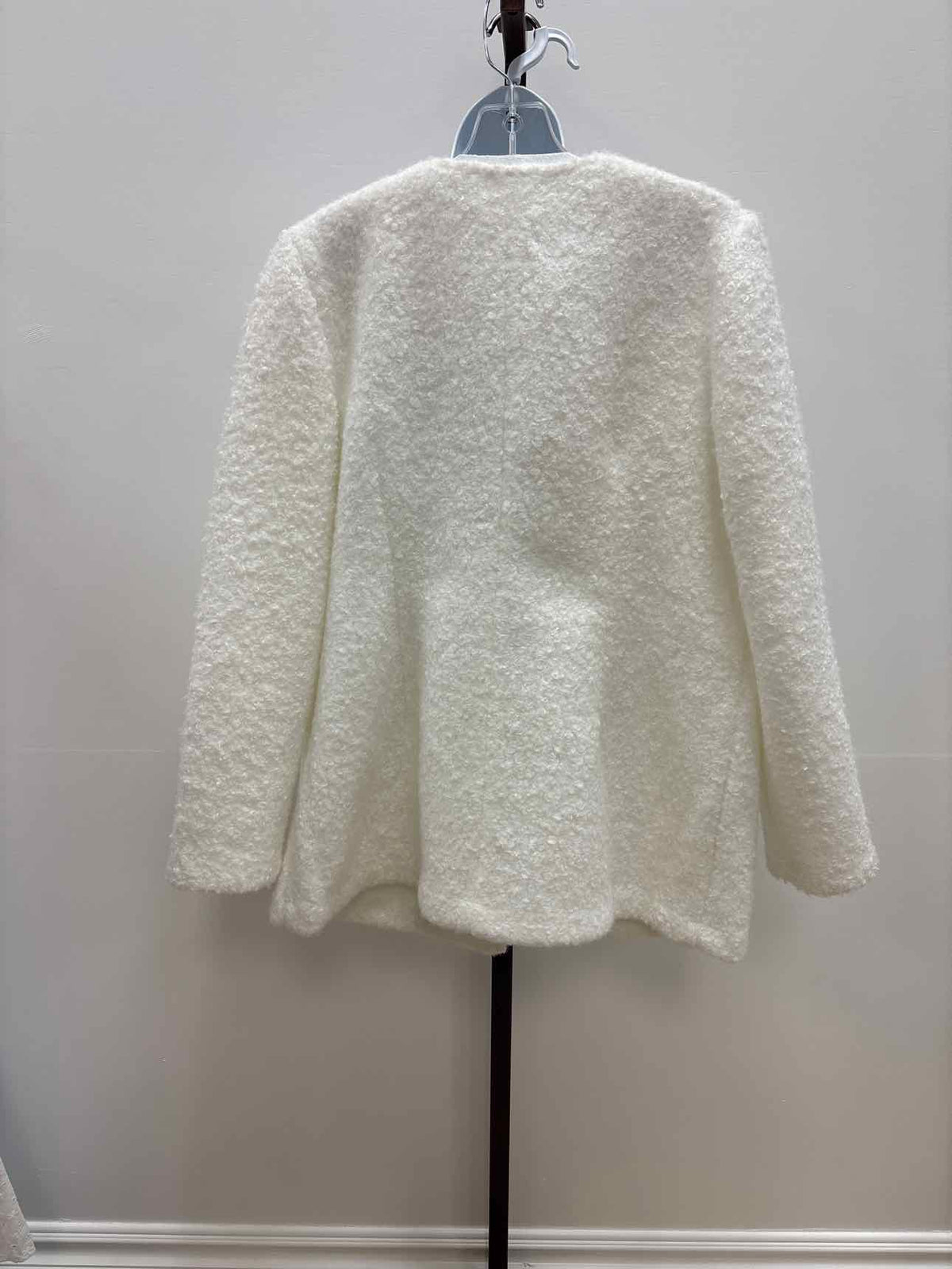 Wren New York Size M White Open Front Boucle New Coat