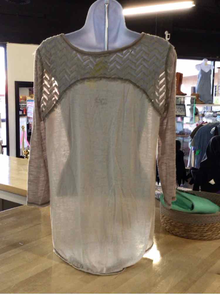 Miss Me Size L Cream Preloved T-Shirt LS