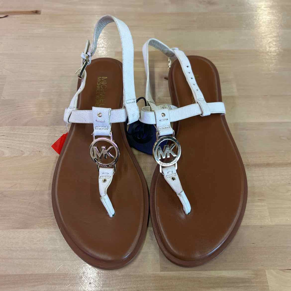 Michael Kors Size 6.5 brown/white Preloved Sandals